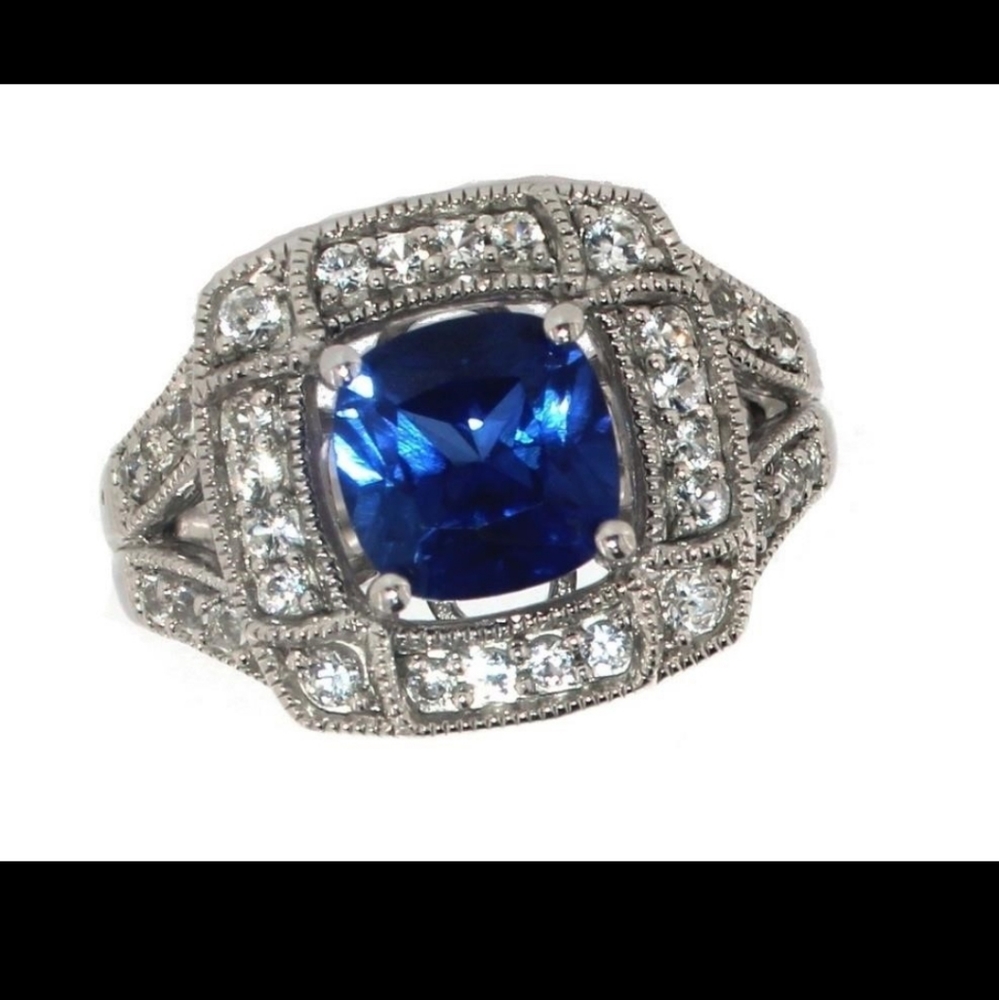 Cushion Cut 3.30 ct Sapphire Ring